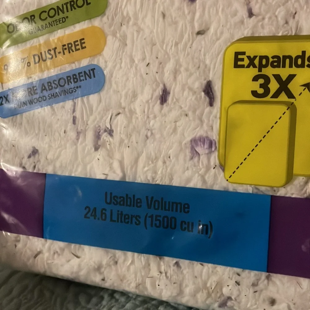 Kaytee bedding. Have multiple, please specify which one(s) you’d like.